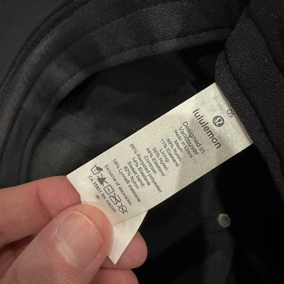 RARE Lululemon Black Floral-Textured Baseball Cap - Picture 3 of 3